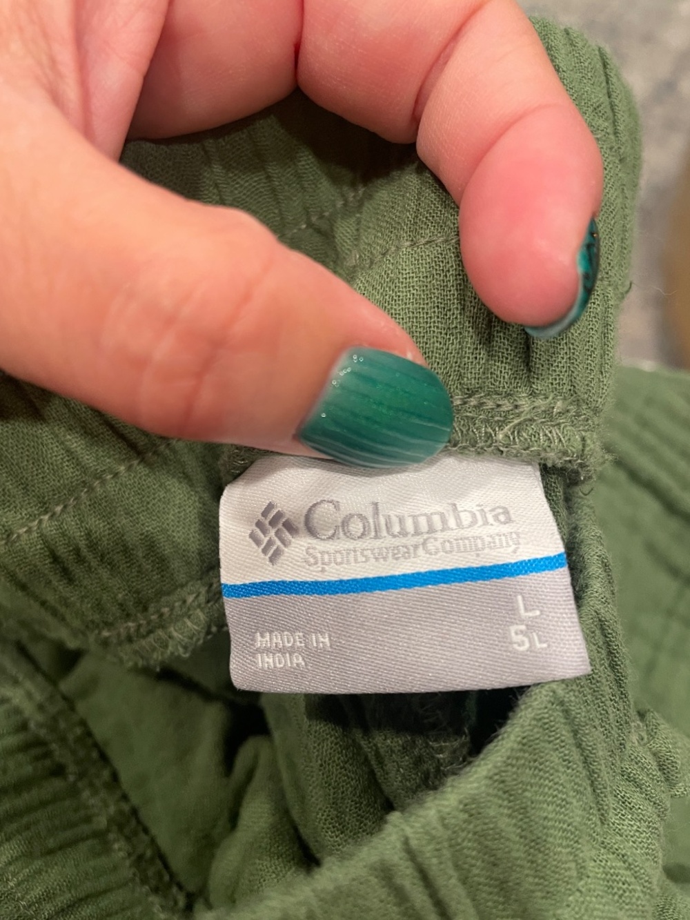 Columbia Women’s Large Green Pull On Shorts Elastic Waist Outdoor Casual - Picture 3 of 3